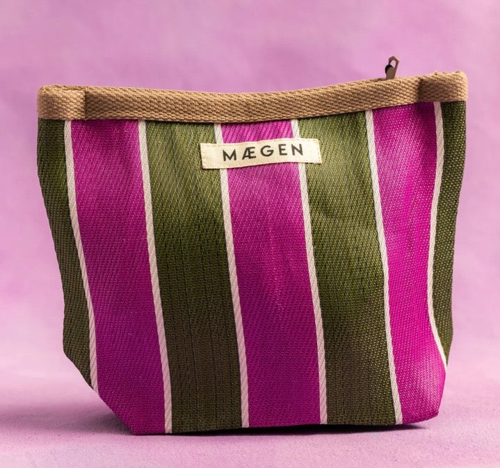 Maegen pouch