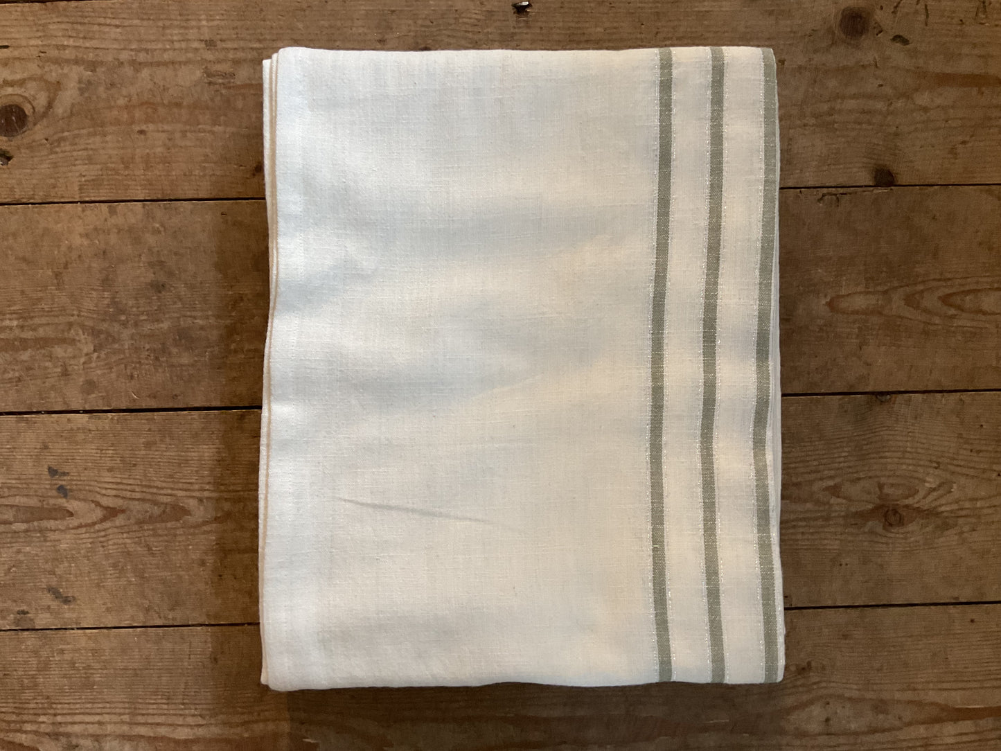 Madam Stoltz Tablecloth with Silver Thread