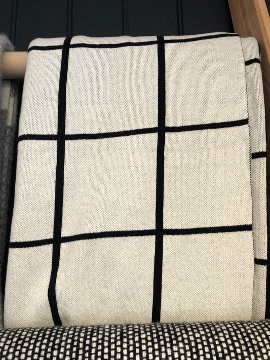 Sophie Home black & white check blanket