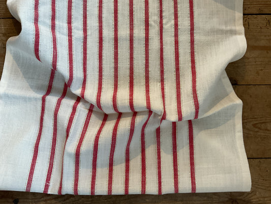 Madam Stoltz Tea Towel with Gold Thread