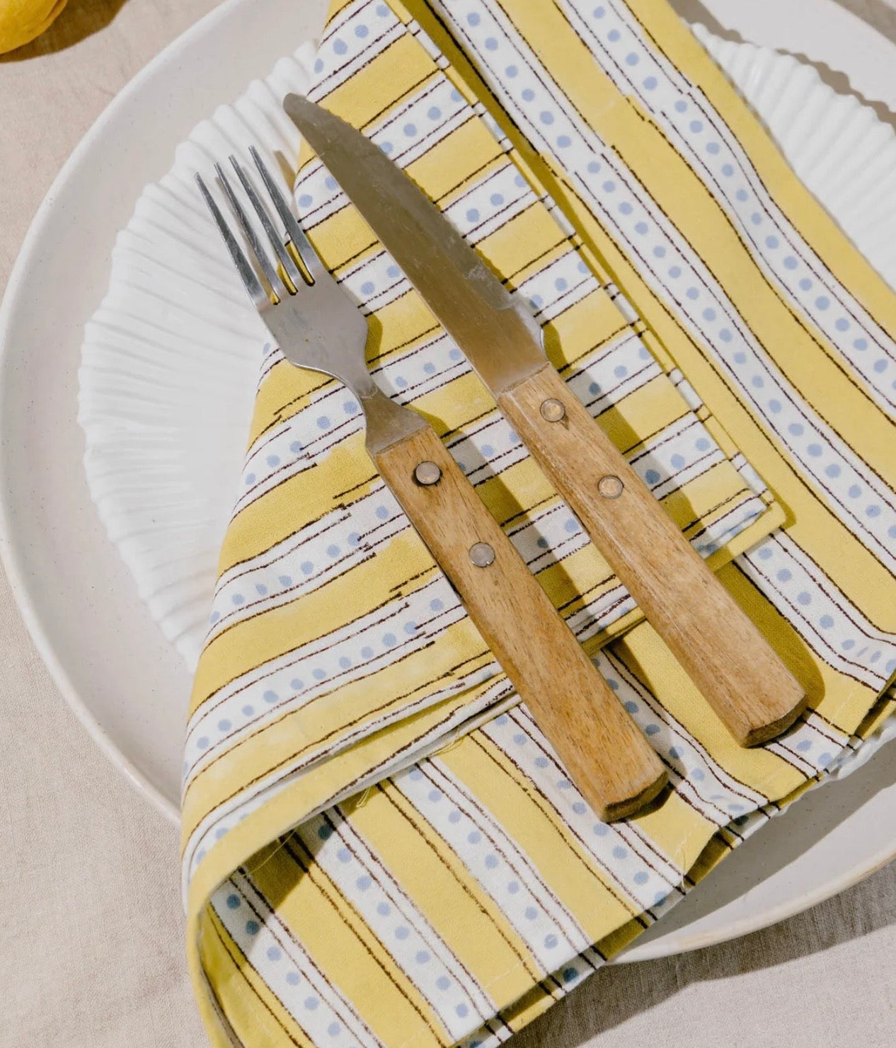 Cosy Buddha Table Linen