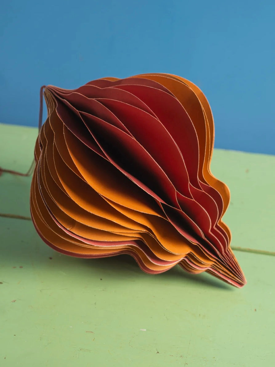 XMAS 25 Ian Snow Origami Lantern